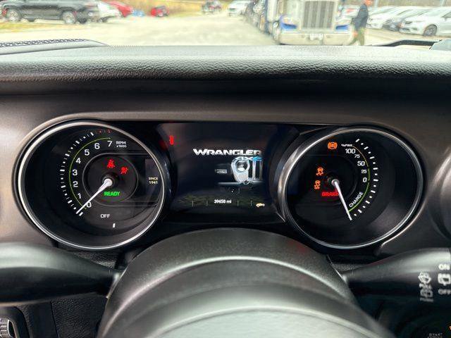 Used 2023 Jeep Wrangler Unlimited image 19
