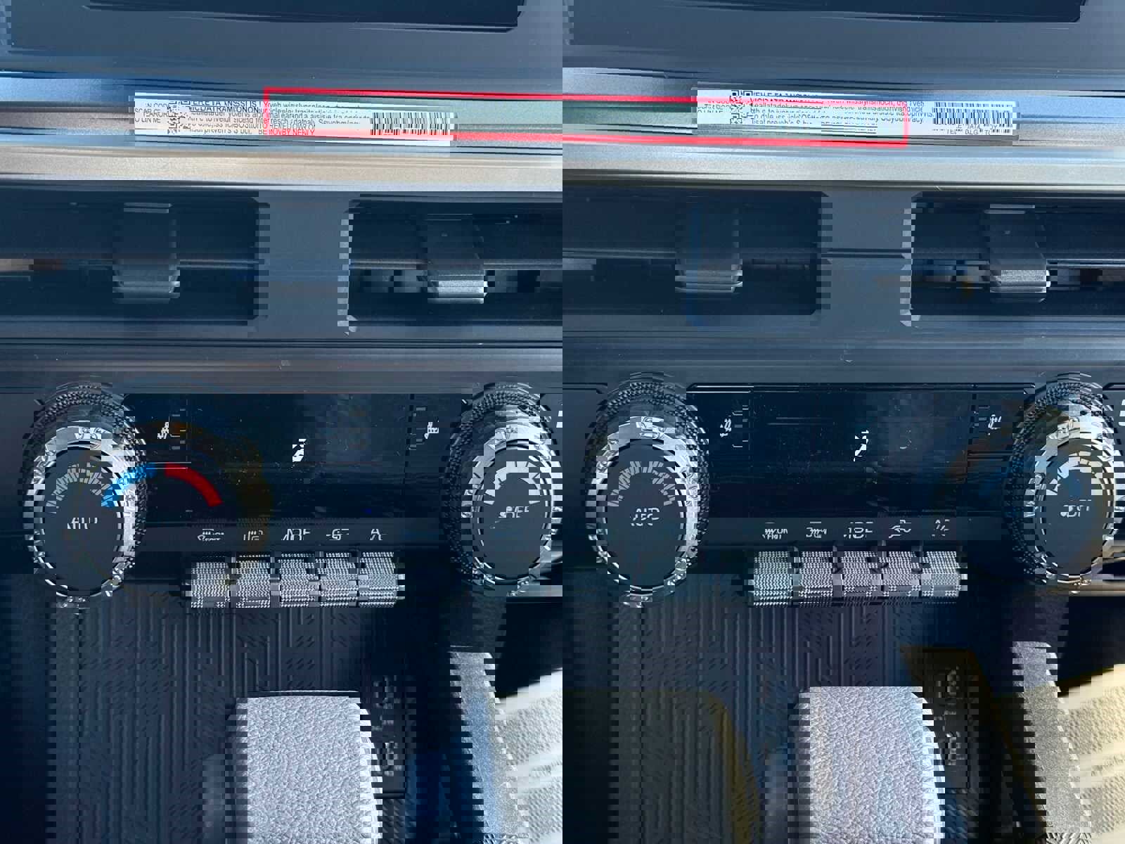 New 2025 Toyota Tacoma TRD Off-Road image 15