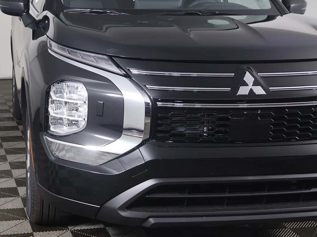 New 2026 Mitsubishi Outlander ES AWD/4WD image 12