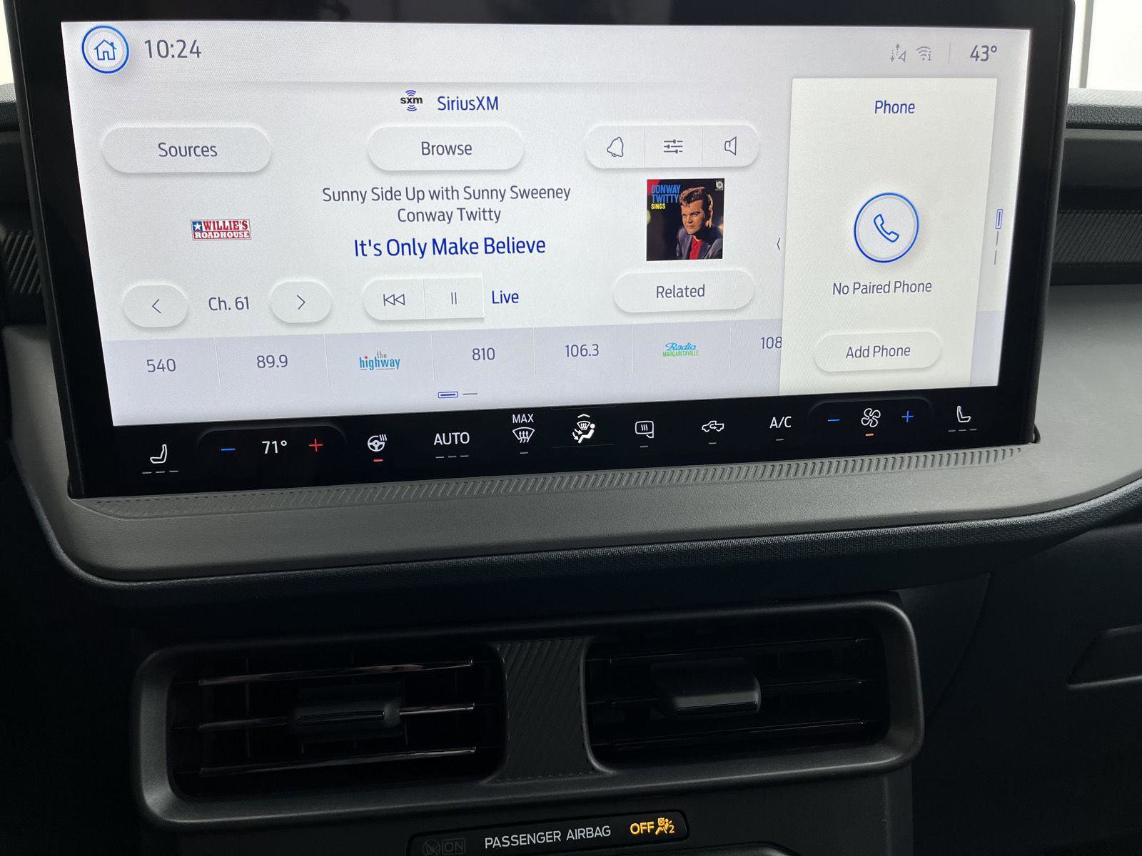 New 2025 Ford Maverick XLT w/ XLT Luxury Package image 29