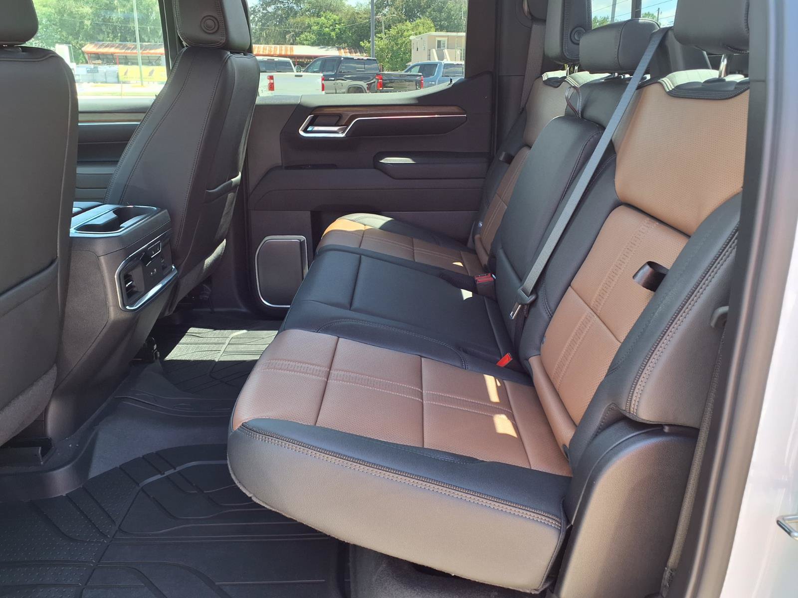 New 2026 Chevrolet Silverado 1500 High Country AWD/4WD image 15