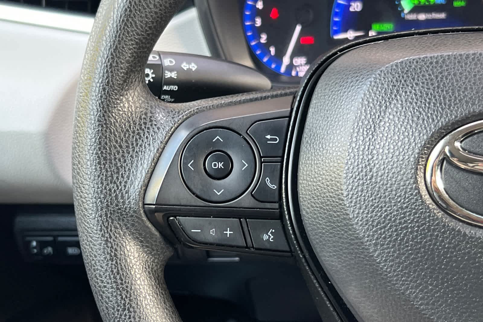 Used 2021 Toyota Corolla LE FWD image 24