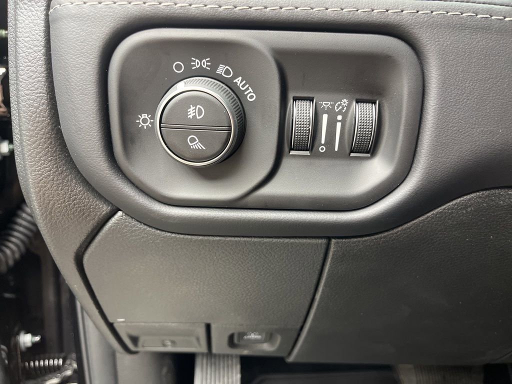 New 2026 RAM 3500 Limited image 13