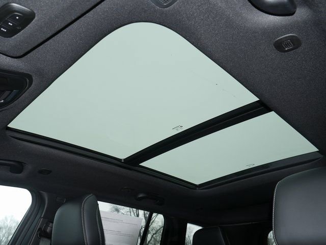 New 2026 Jeep Grand Cherokee Limited Reserve image 3