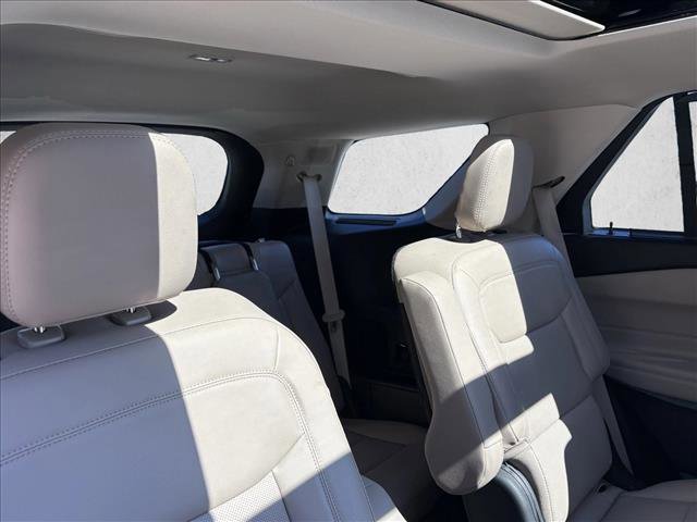 Used 2021 Ford Explorer Limited w/ Equipment Group 301A image 18