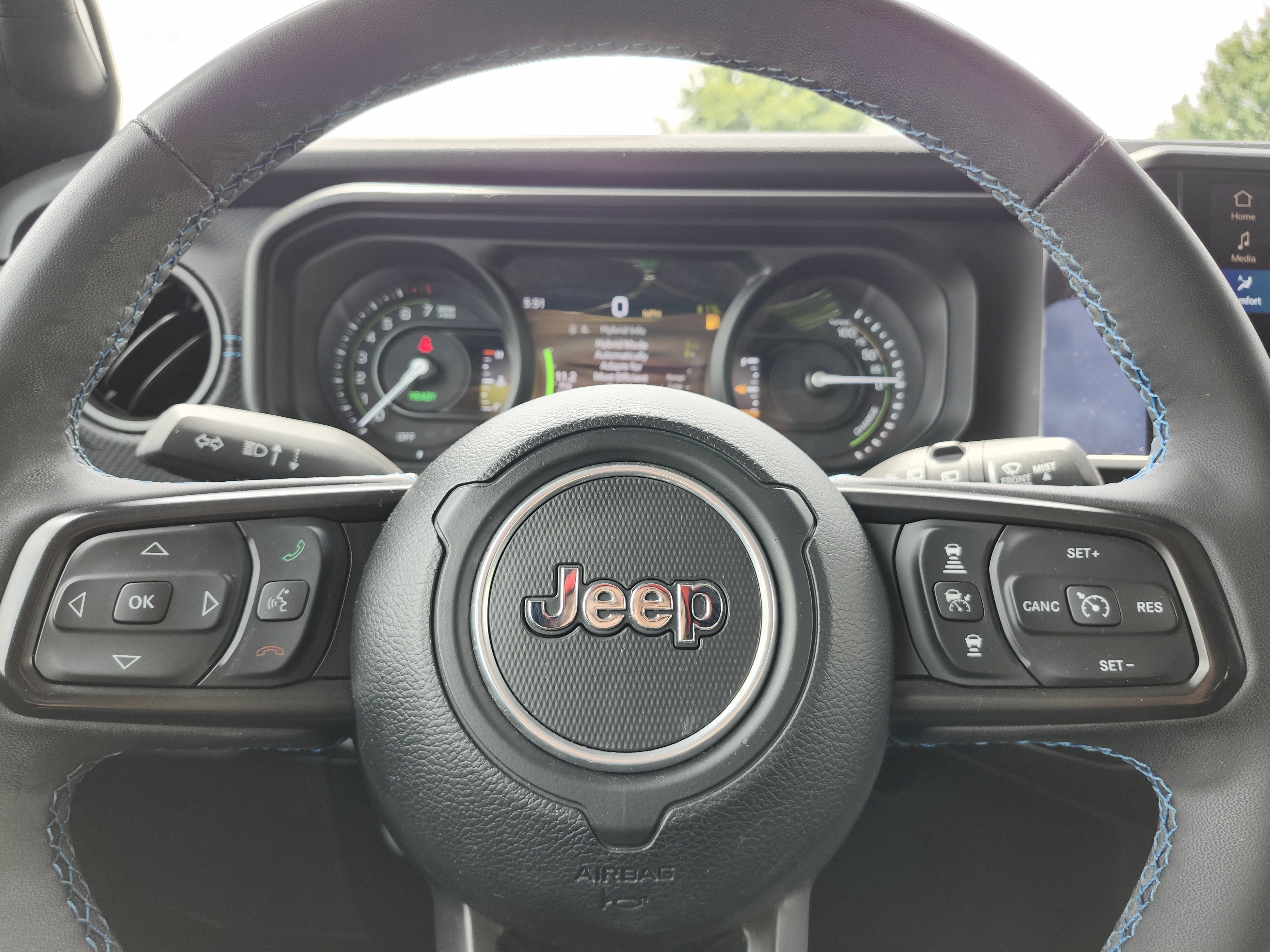 Used 2024 Jeep Wrangler Unlimited Rubicon 4xe w/ Convenience Group AWD/4WD image 28