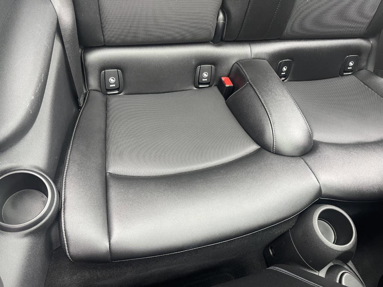 Used 2015 MINI Cooper 2-Door Hardtop image 20