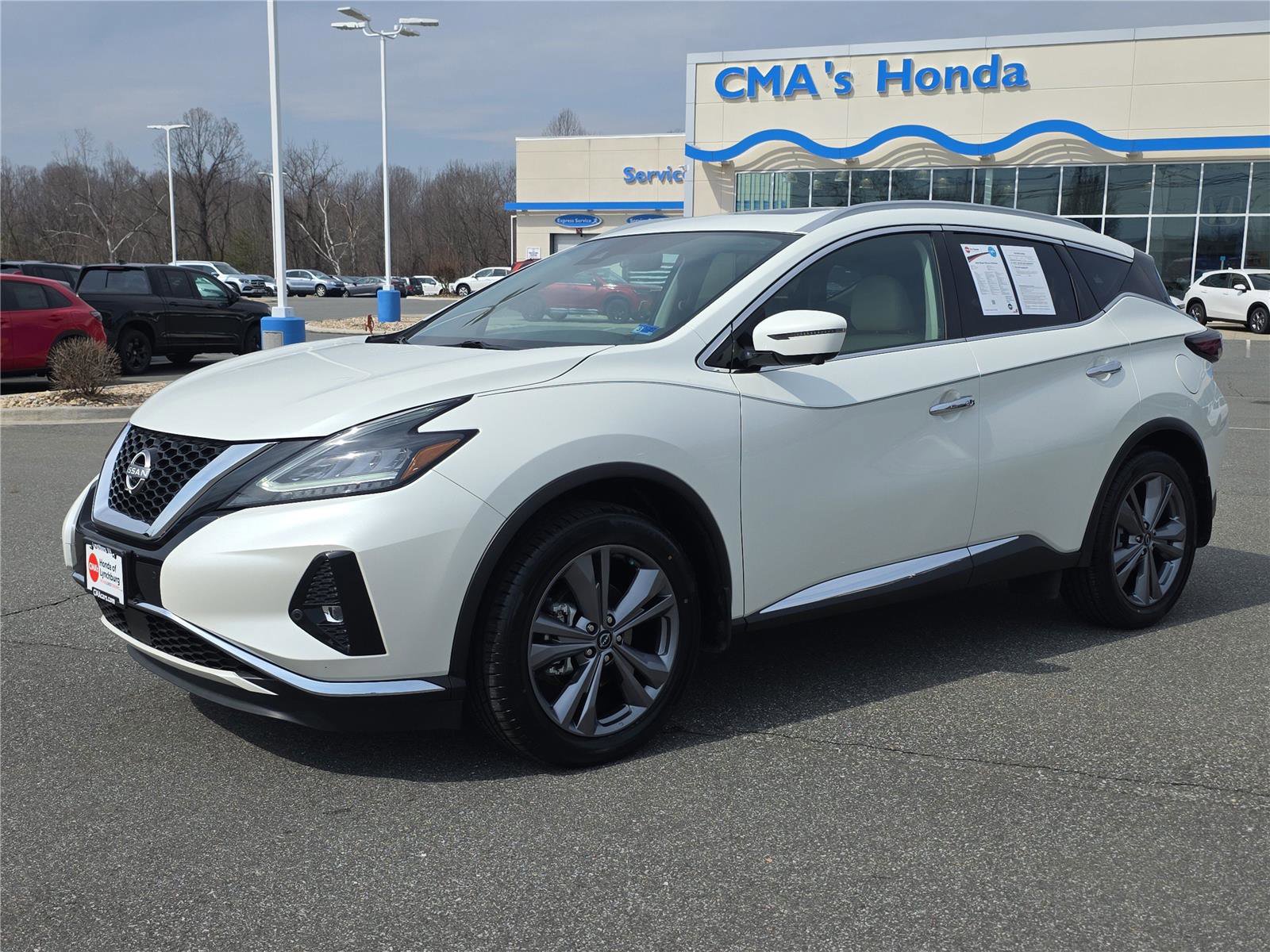 Used 2024 Nissan Murano Platinum w/ Cargo Package image 2