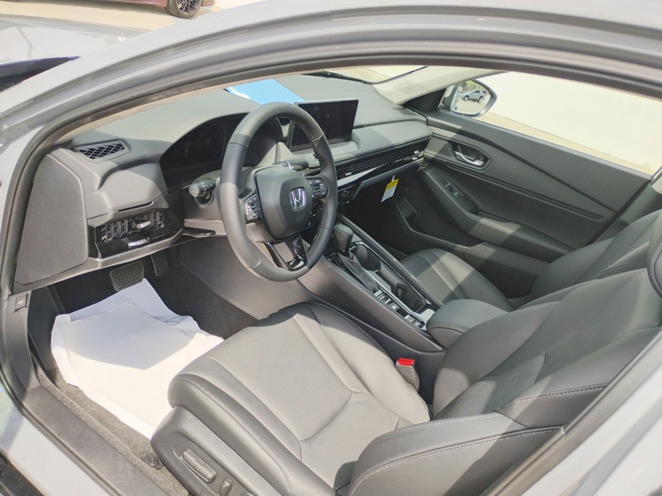 Certified 2025 Honda Accord EX-L image 30