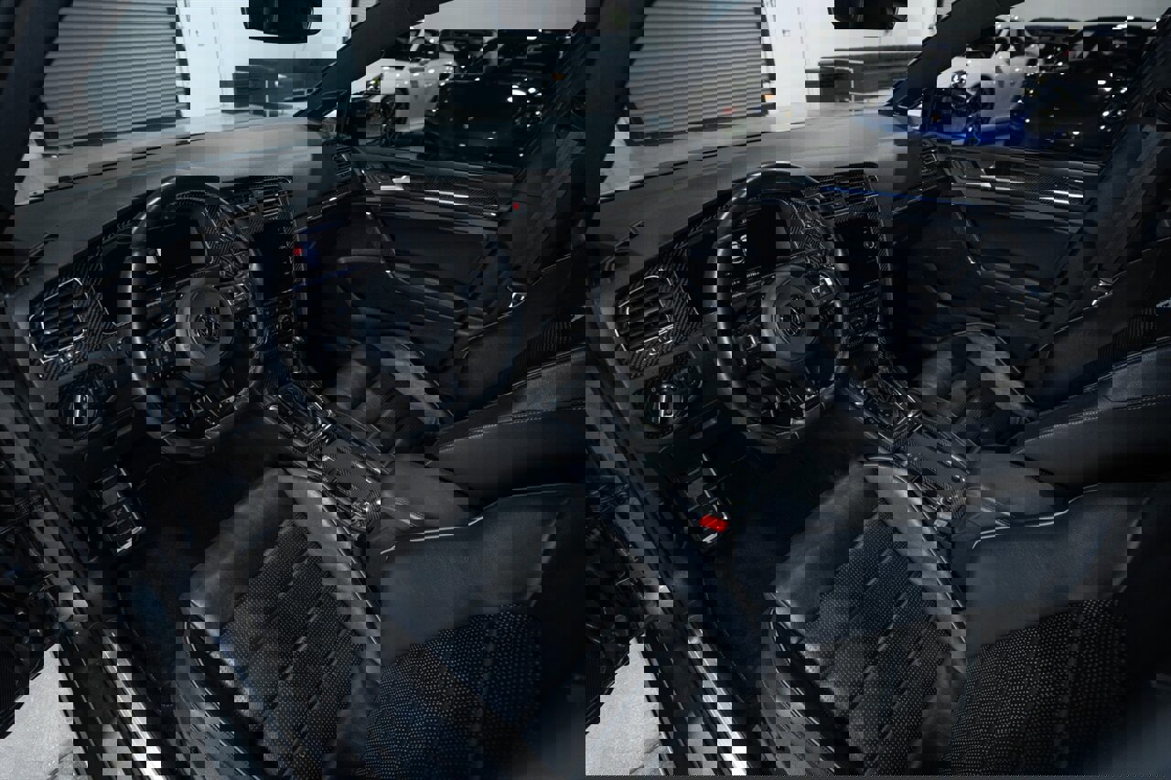 Used 2019 Volkswagen Golf R 4-Door image 18