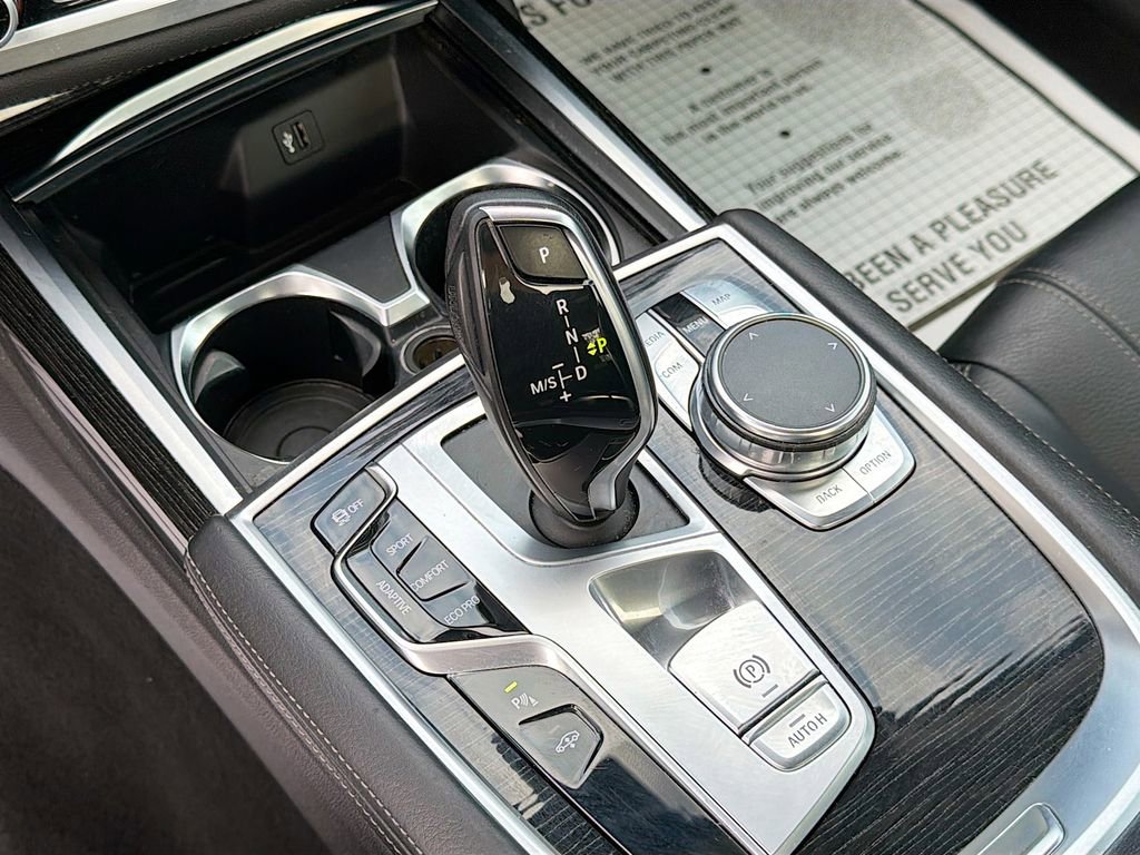 Used 2018 BMW 740i image 28