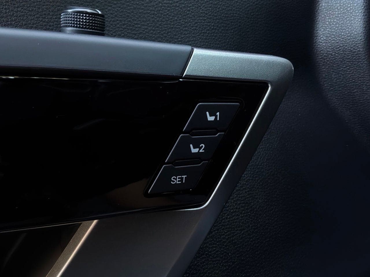 New 2026 Toyota Tundra Limited AWD/4WD image 22