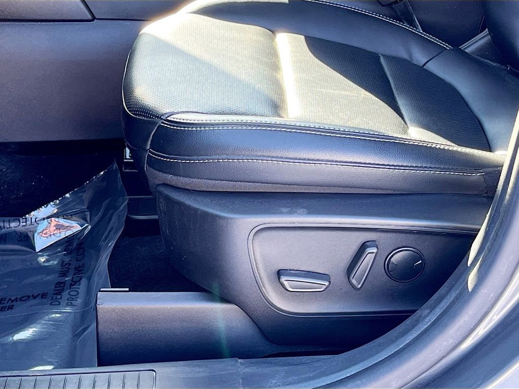 Used 2022 Ford Escape Titanium w/ Class II Trailer Tow Package image 20