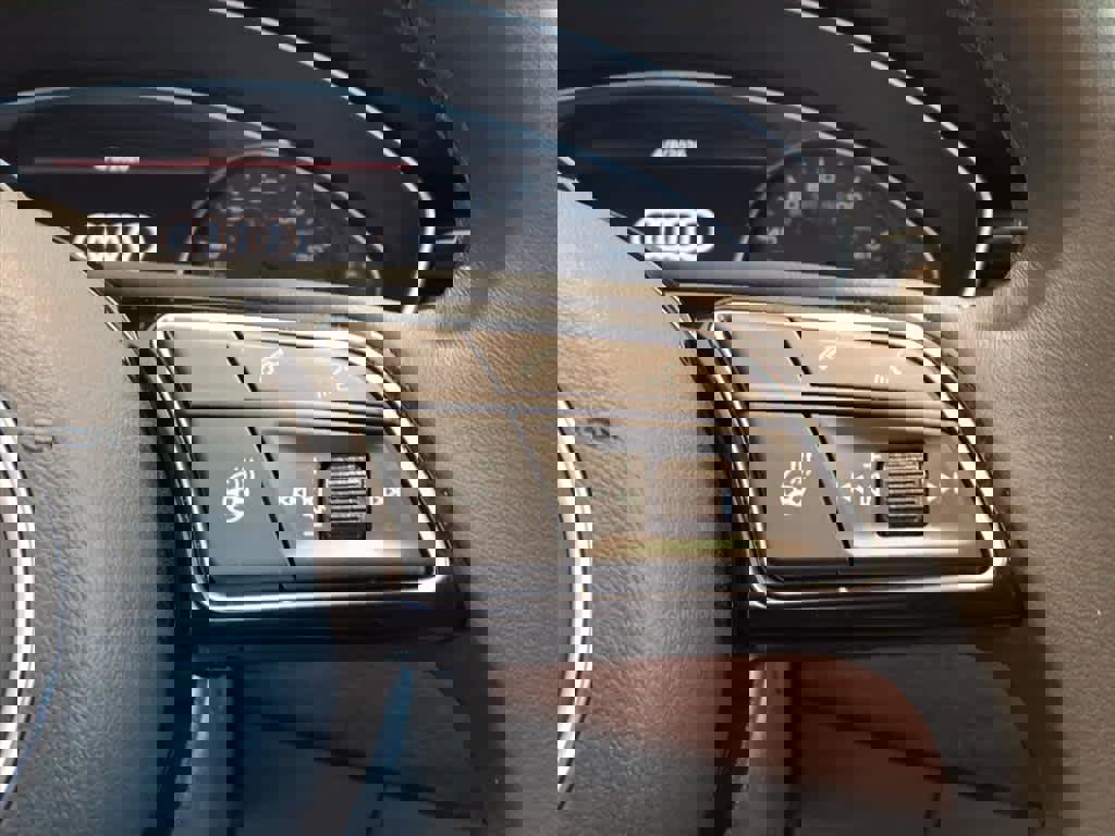 Used 2023 Audi A4 2.0T Premium w/ Convenience Package image 16