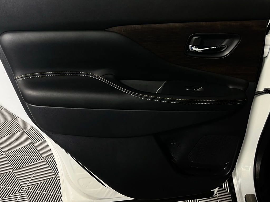 Used 2024 Nissan Murano Platinum w/ Cargo Package image 24