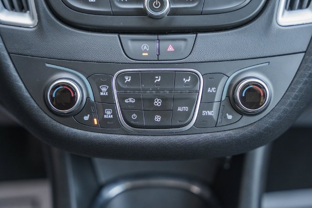 Used 2025 Chevrolet Malibu LT FWD image 28