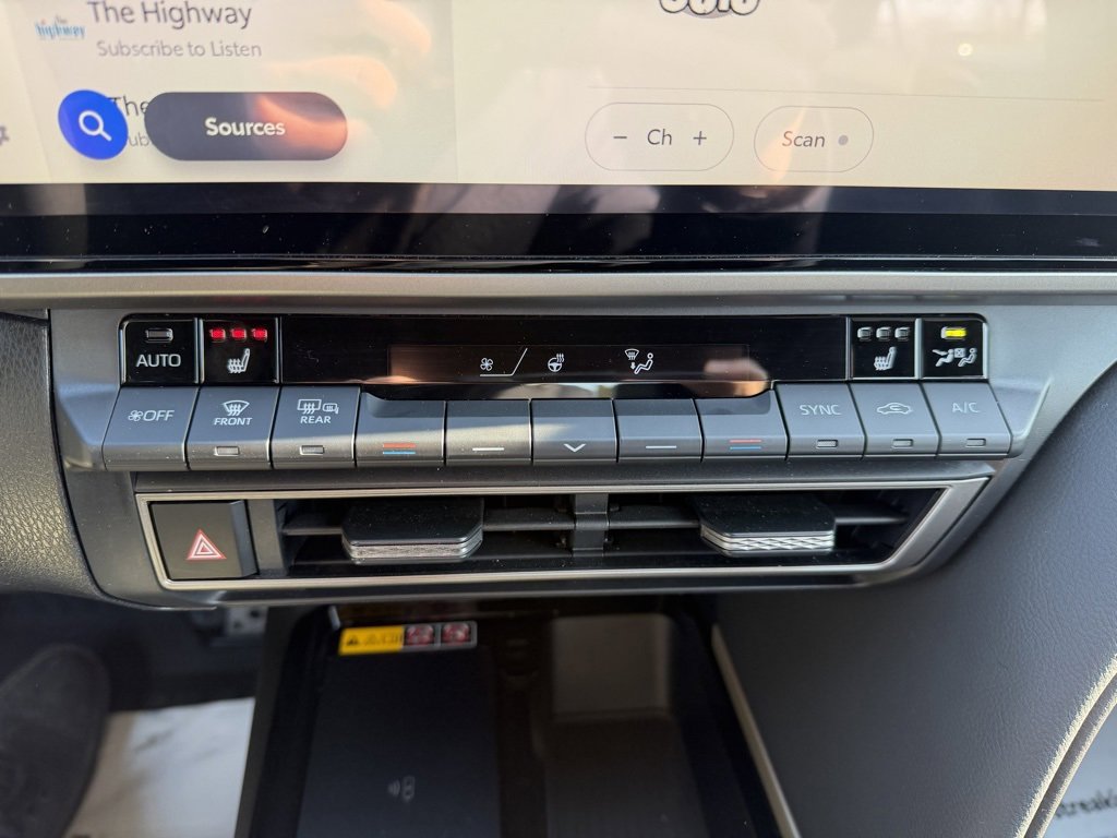 Certified 2025 Toyota Camry XSE image 19