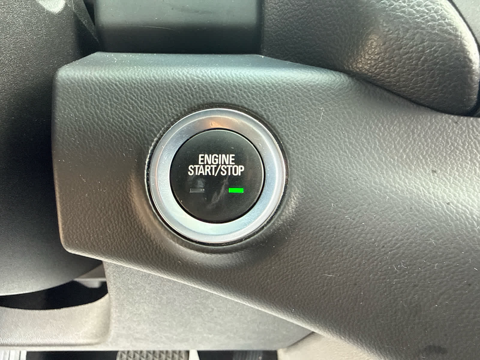 Used 2018 GMC Terrain SLE w/ Driver Convenience Package FWD image 19