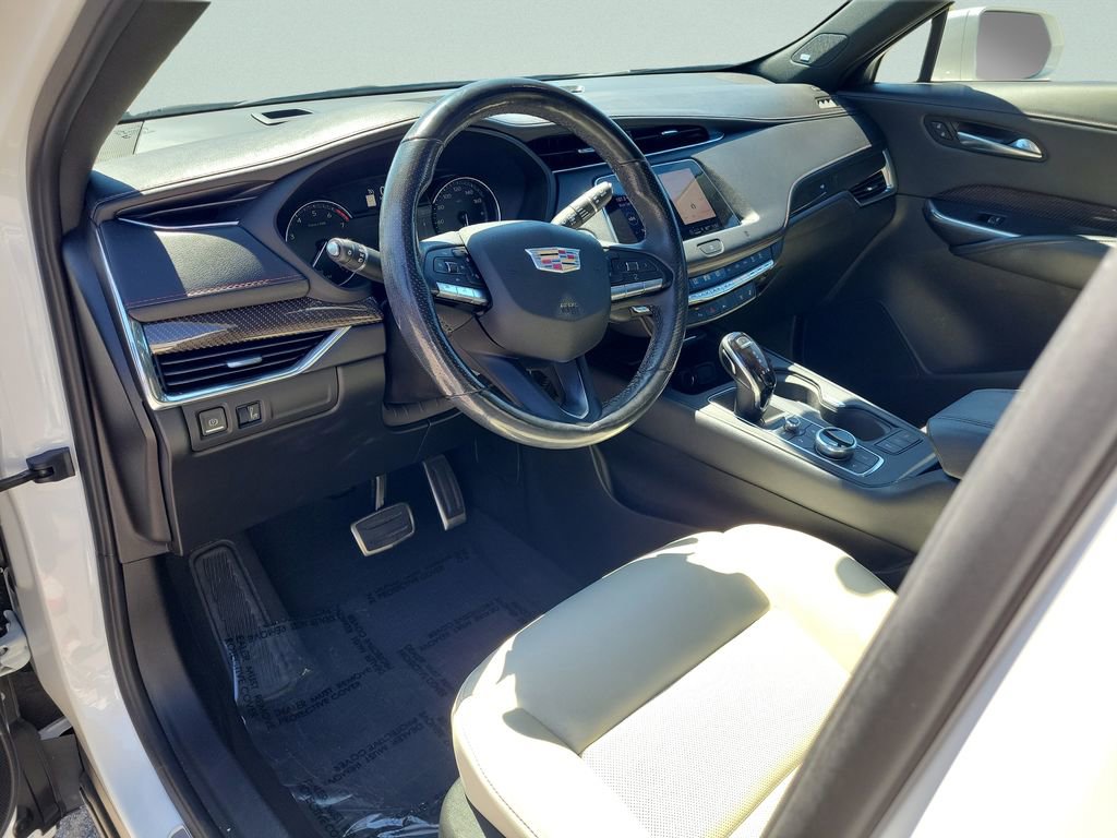 Used 2021 Cadillac XT4 Sport image 14