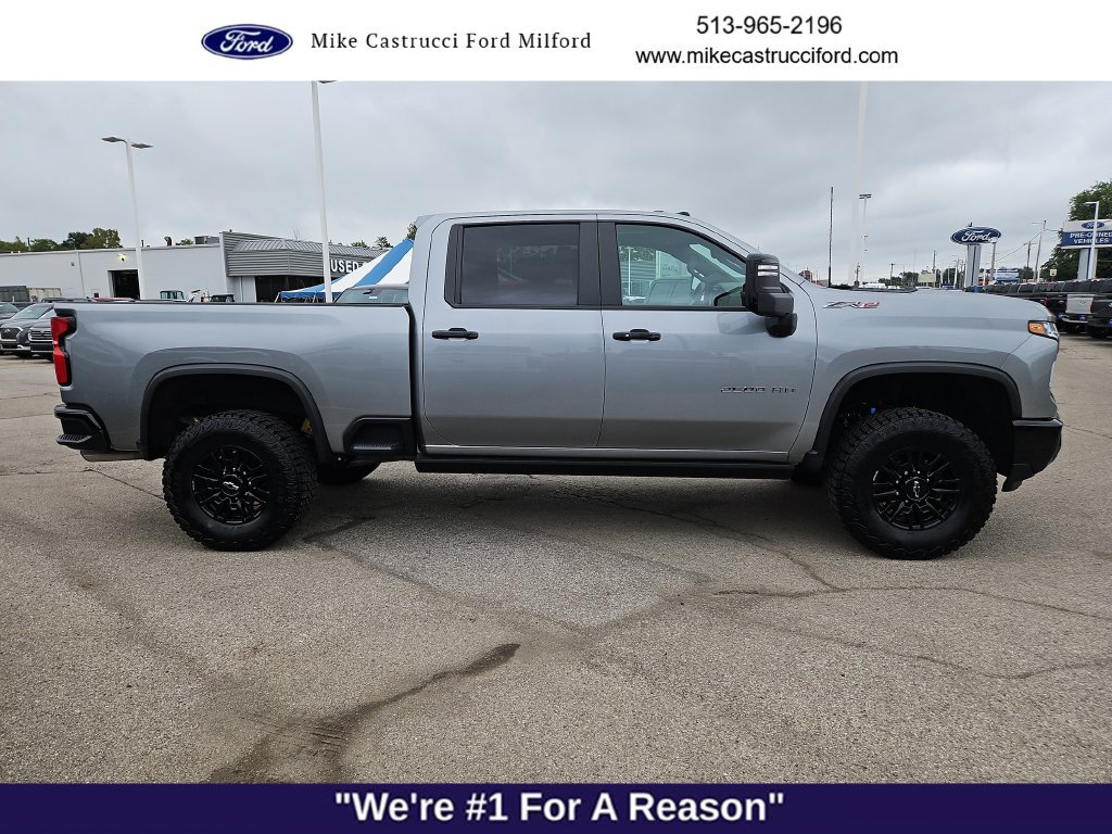 Used 2025 Chevrolet Silverado 2500 ZR2 w/ Technology Package AWD/4WD image 6