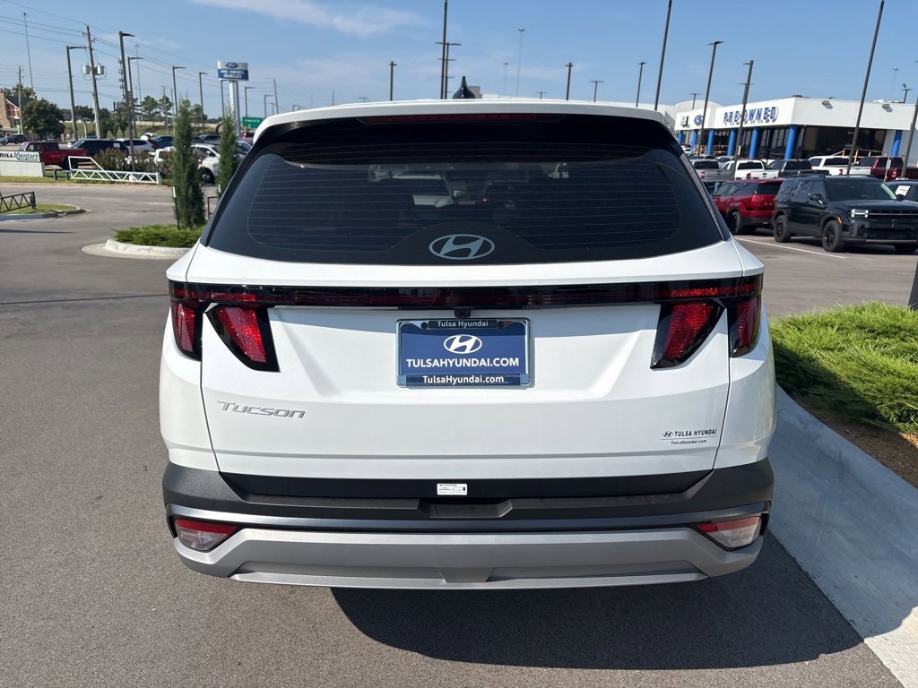 New 2026 Hyundai Tucson SE image 7