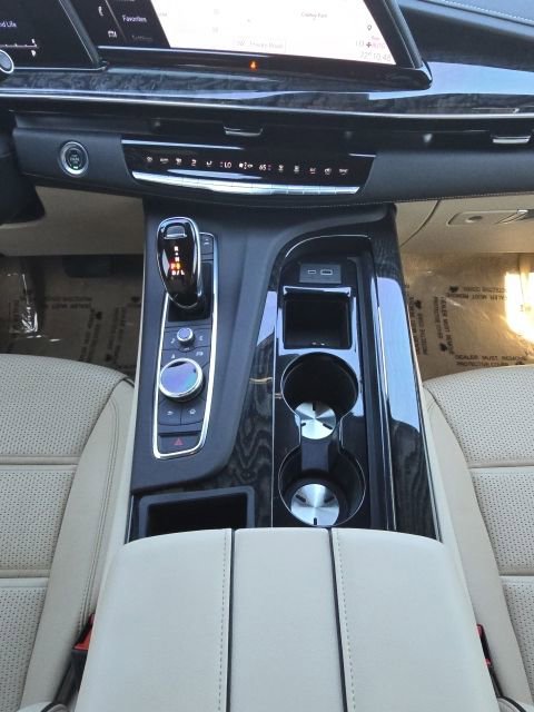 Used 2021 Cadillac Escalade Premium Luxury w/ Driver Assist Tech Package AWD/4WD image 47