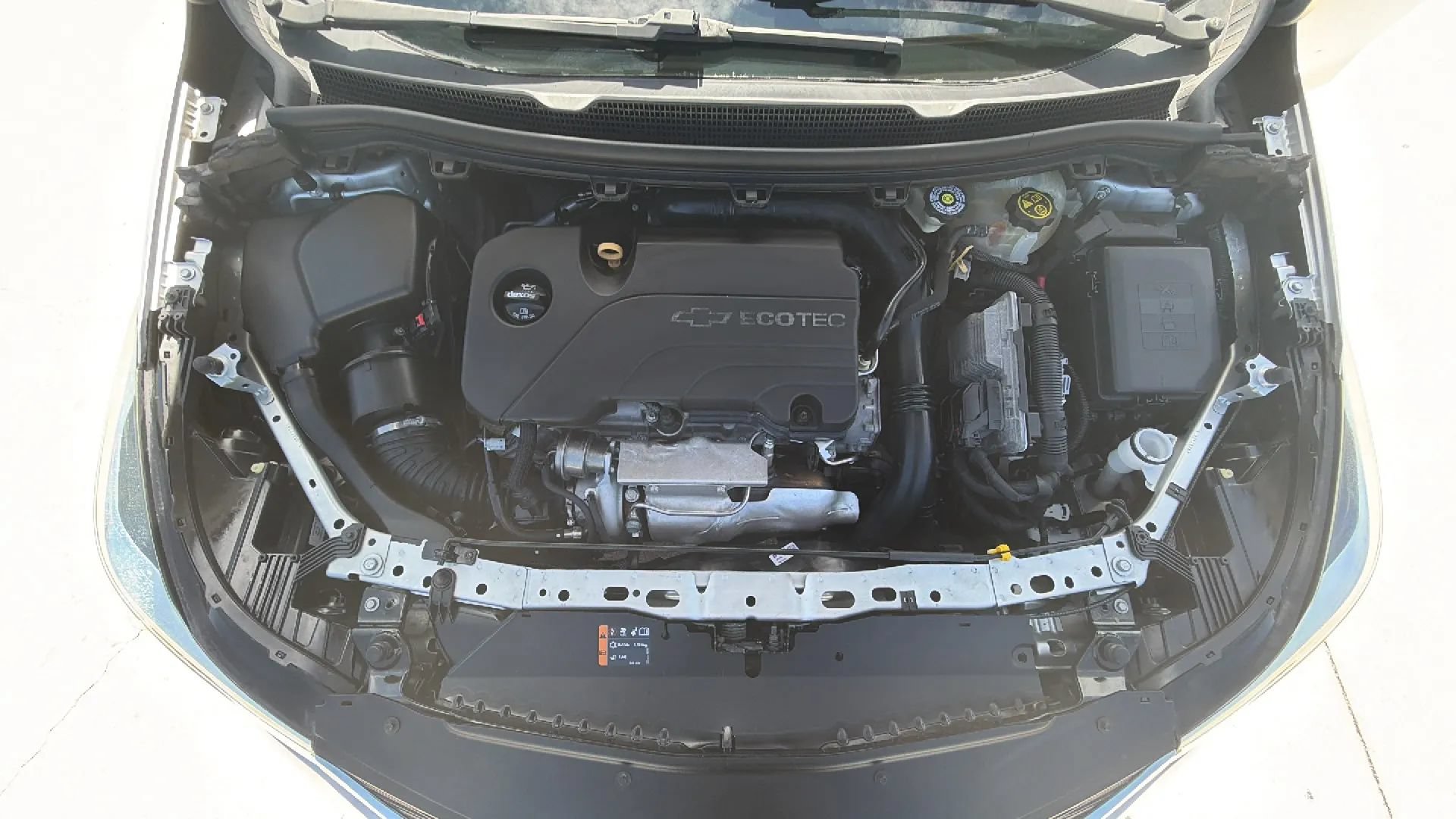 Used 2017 Chevrolet Cruze LT FWD image 20