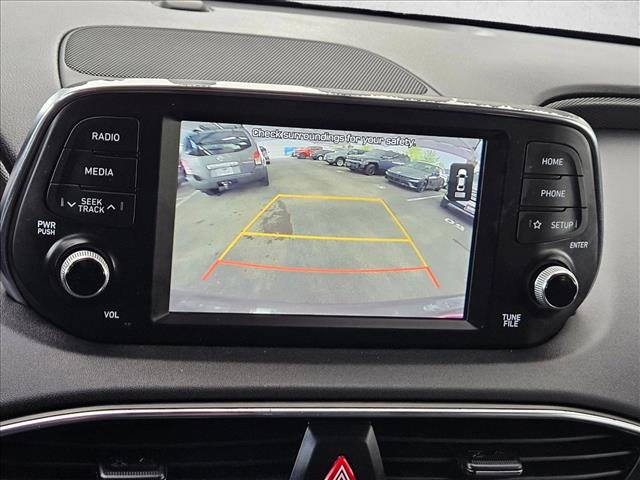 Used 2019 Hyundai Santa Fe SE image 12