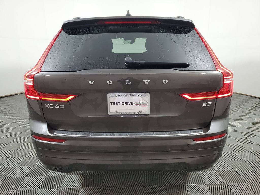 Used 2023 Volvo XC60 B5 Core w/ Climate Package image 7