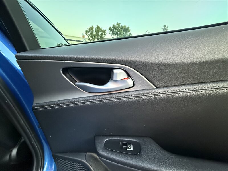 Used 2021 Kia Stinger GT image 38