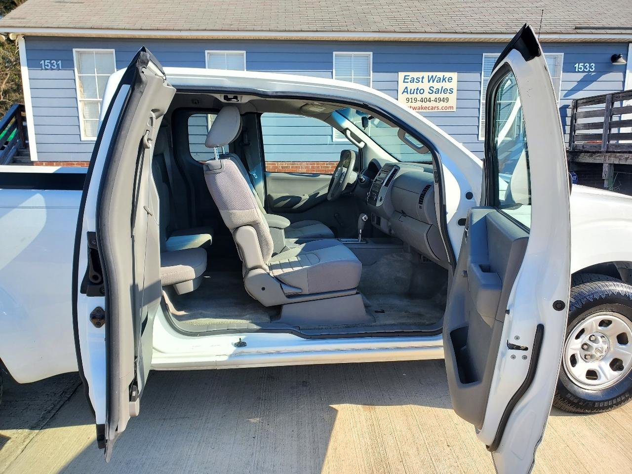 Used 2014 Nissan Frontier S image 5