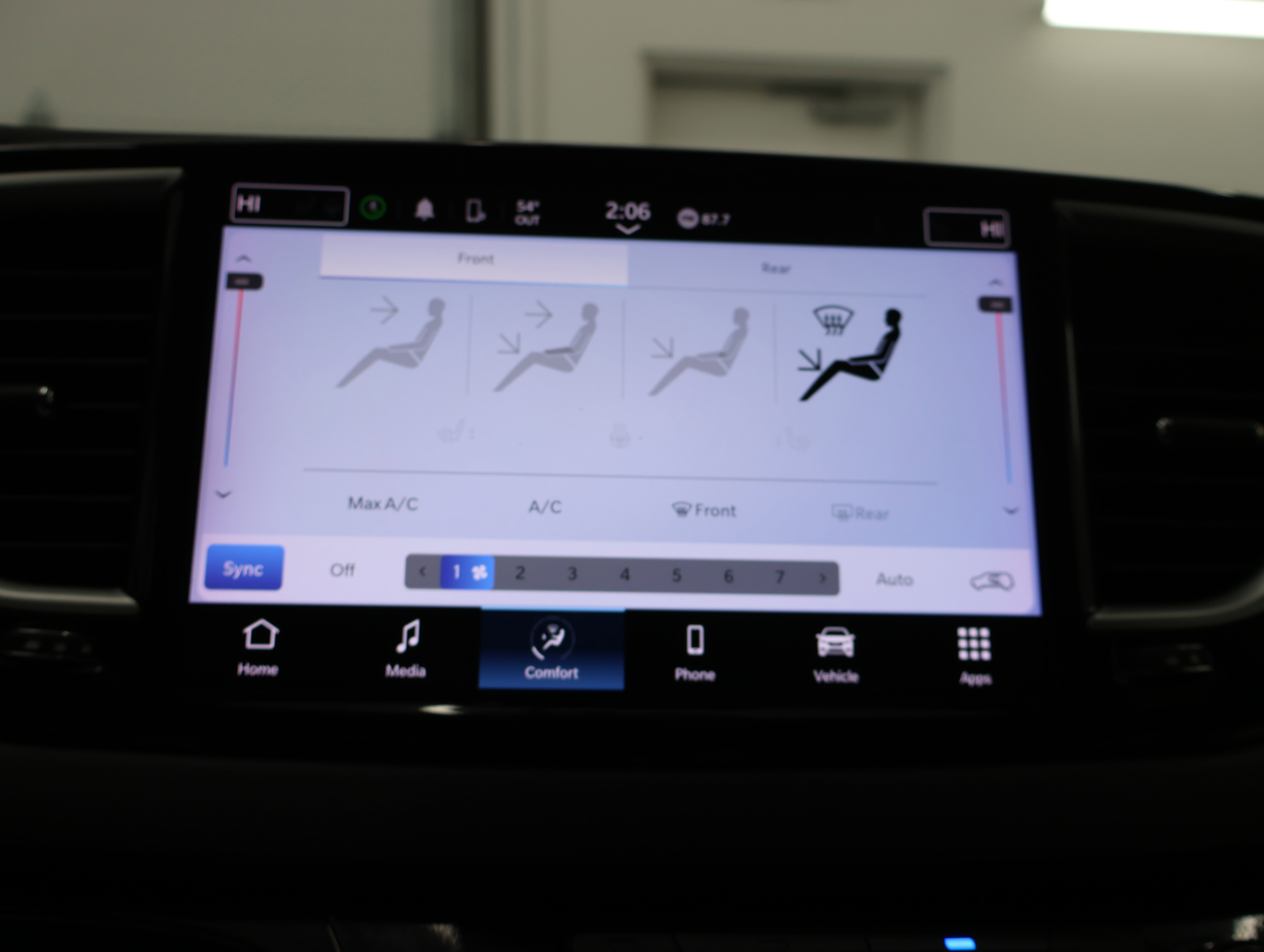 Used 2024 Chrysler Pacifica Touring-L FWD image 52