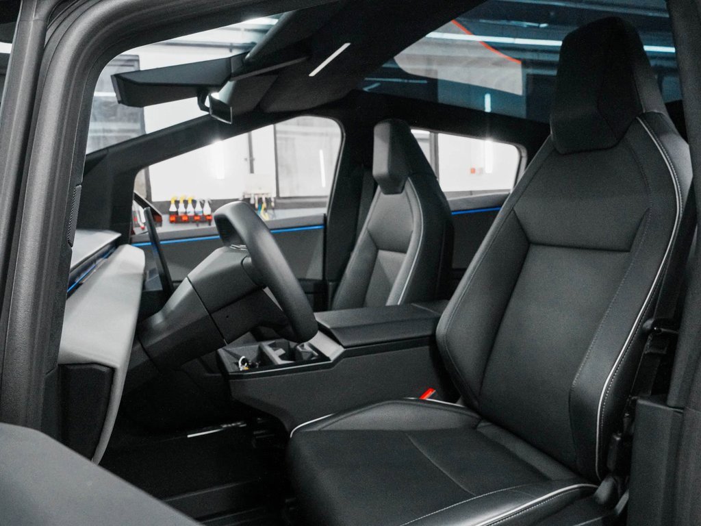 Used 2024 Tesla Cybertruck AWD Crew Cab image 24