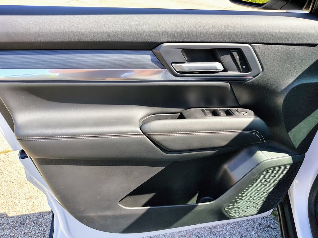 Certified 2025 GMC Terrain Elevation AWD/4WD image 16