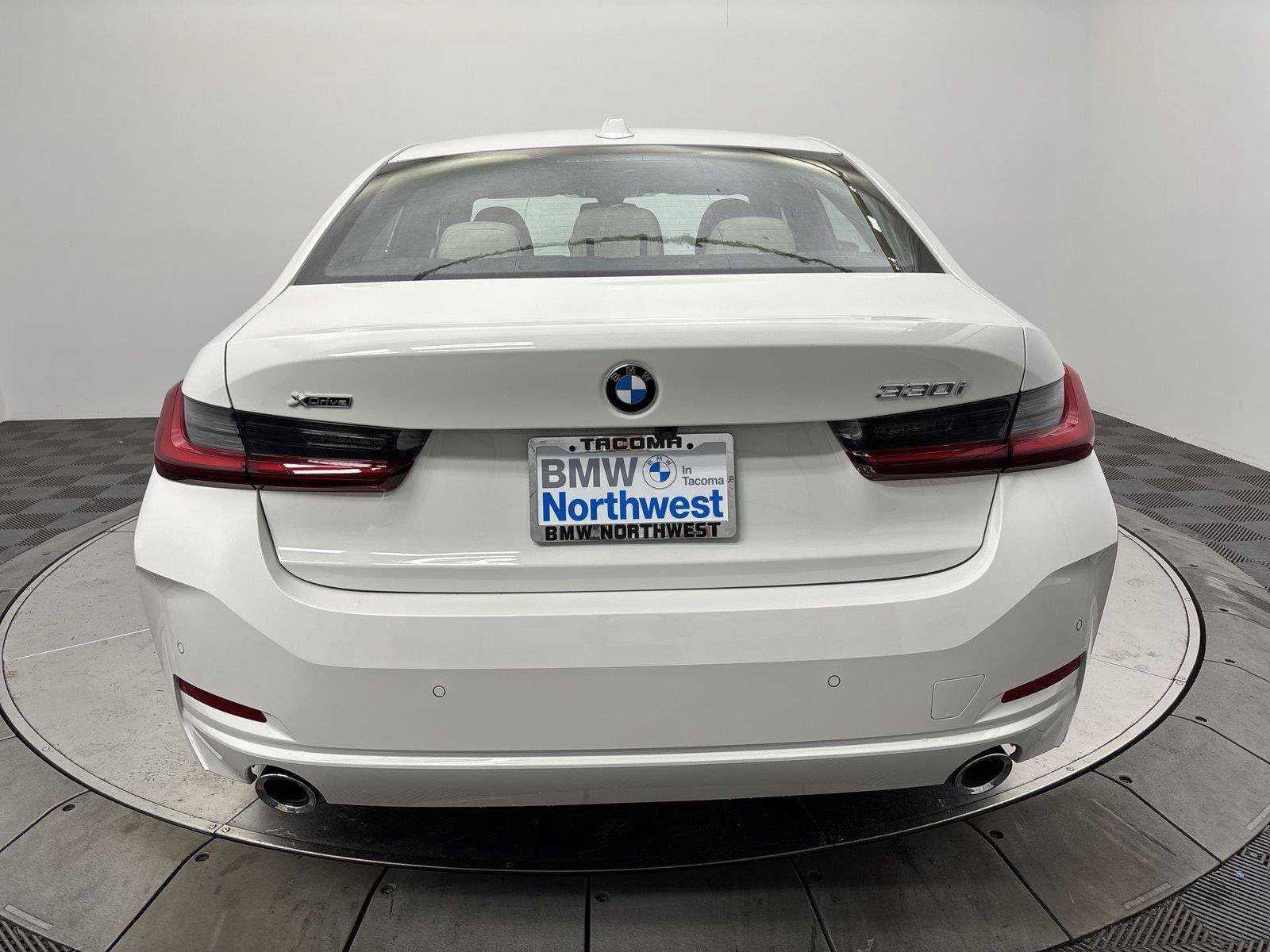 New 2026 BMW 330i xDrive Sedan w/ Premium Package AWD/4WD image 15