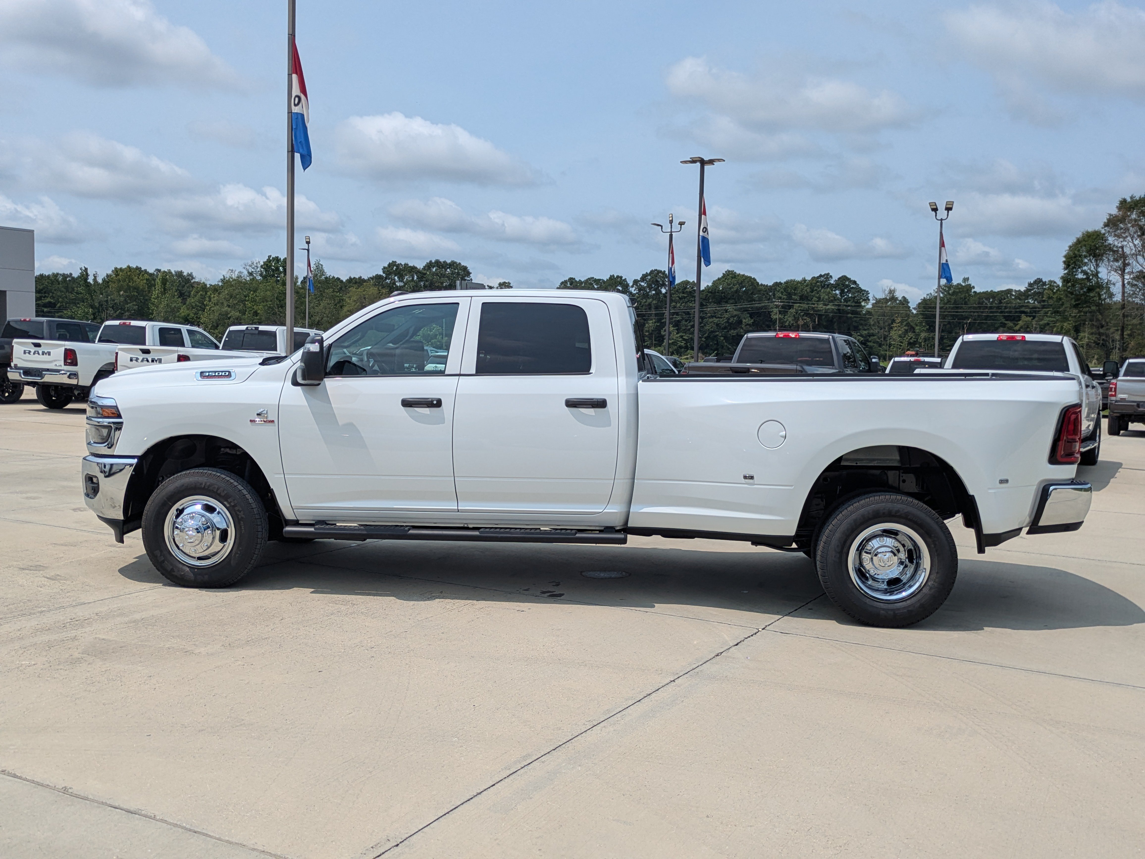 New 2026 RAM 3500 Tradesman AWD/4WD image 5