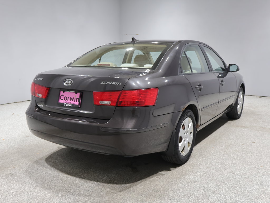 Used 2009 Hyundai Sonata GLS FWD image 2
