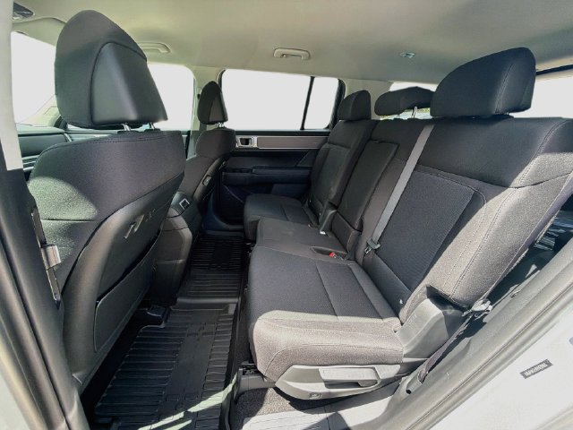 New 2027 Hyundai Santa Fe SE FWD image 23