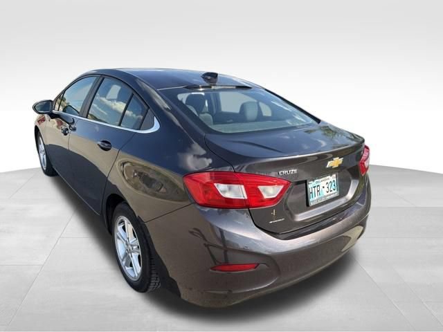 Used 2017 Chevrolet Cruze LT FWD image 6