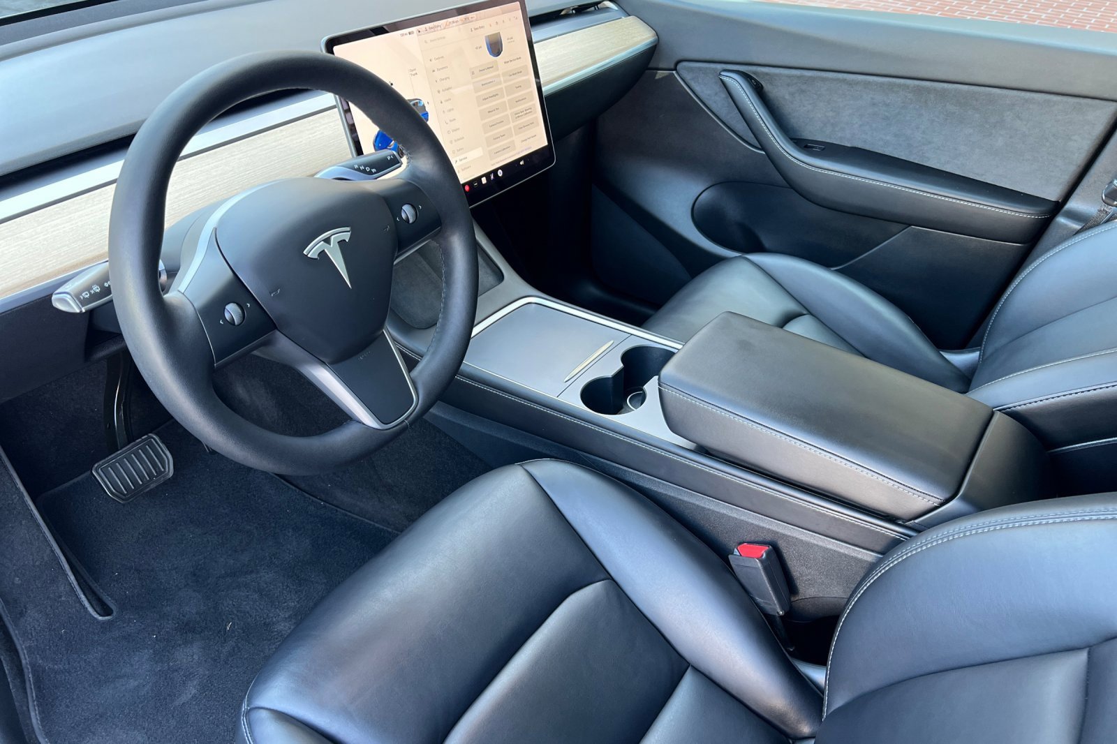 Used 2021 Tesla Model Y Long Range image 10
