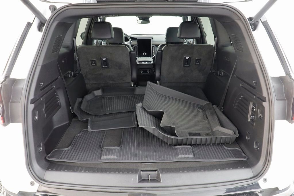 Used 2024 GMC Acadia Denali w/ LPO, Floor Liner Package image 21