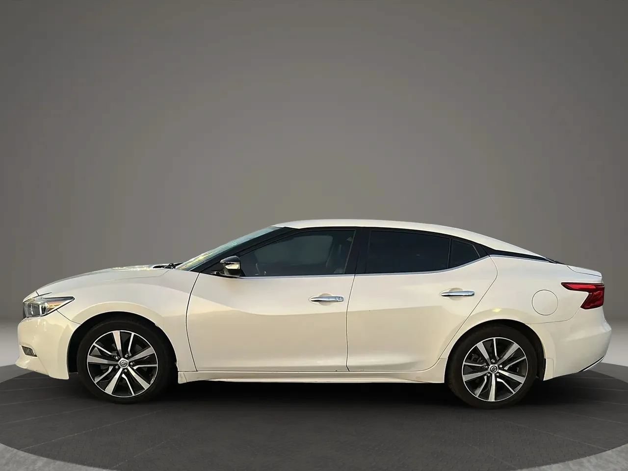 Used 2016 Nissan Maxima 3.5 SV FWD image 4