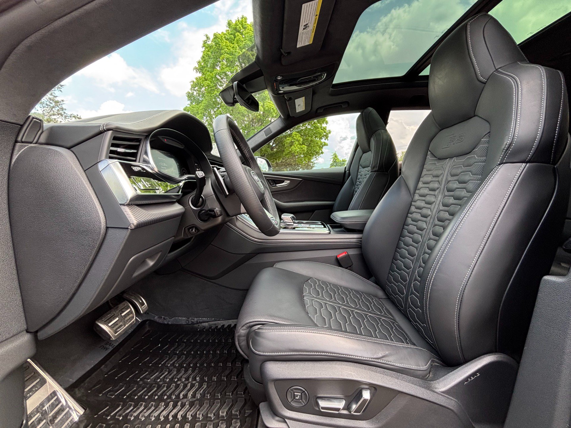 Used 2025 Audi RS Q8 performance AWD/4WD image 9