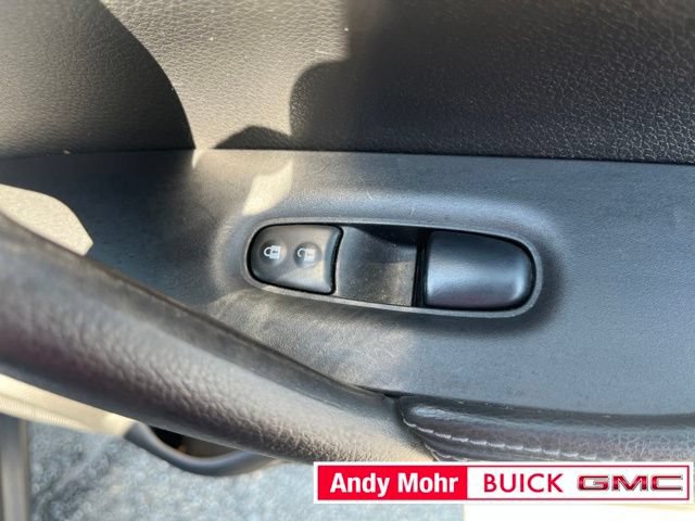 Used 2016 Nissan Rogue S FWD image 38