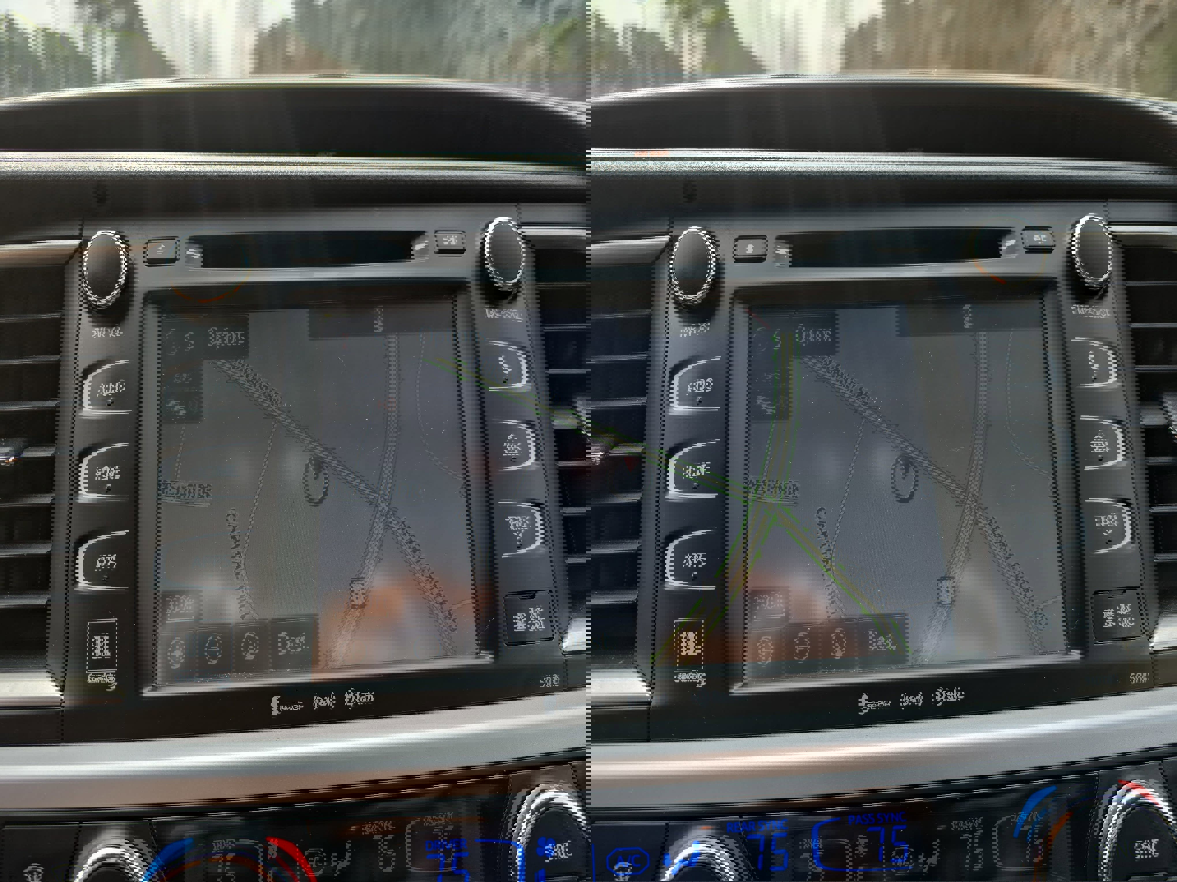 Used 2018 Toyota Highlander Limited image 24