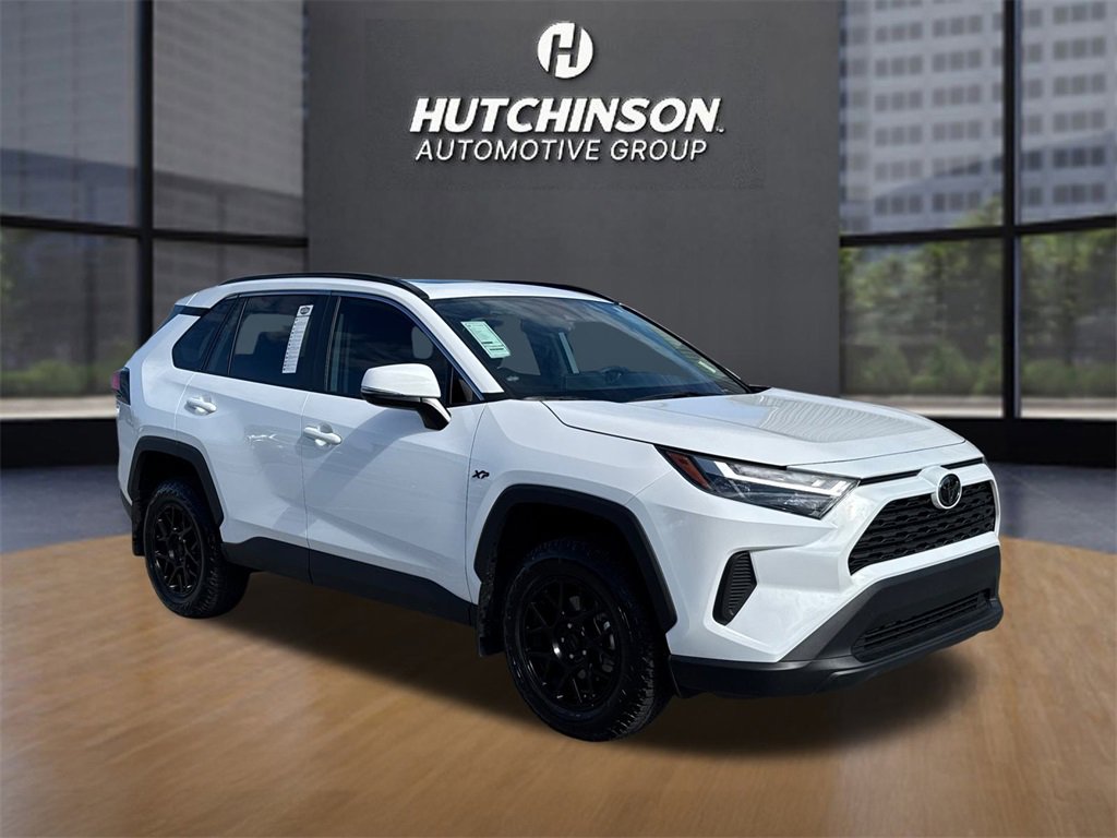 Used 2024 Toyota RAV4 XLE image 1