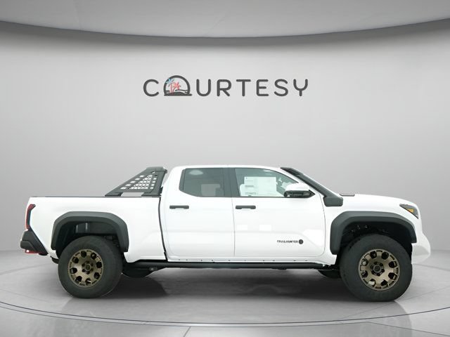Certified 2025 Toyota Tacoma 4x4 Double Cab Hybrid image 17