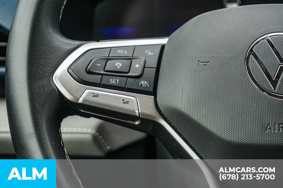Used 2024 Volkswagen Taos SE FWD image 28