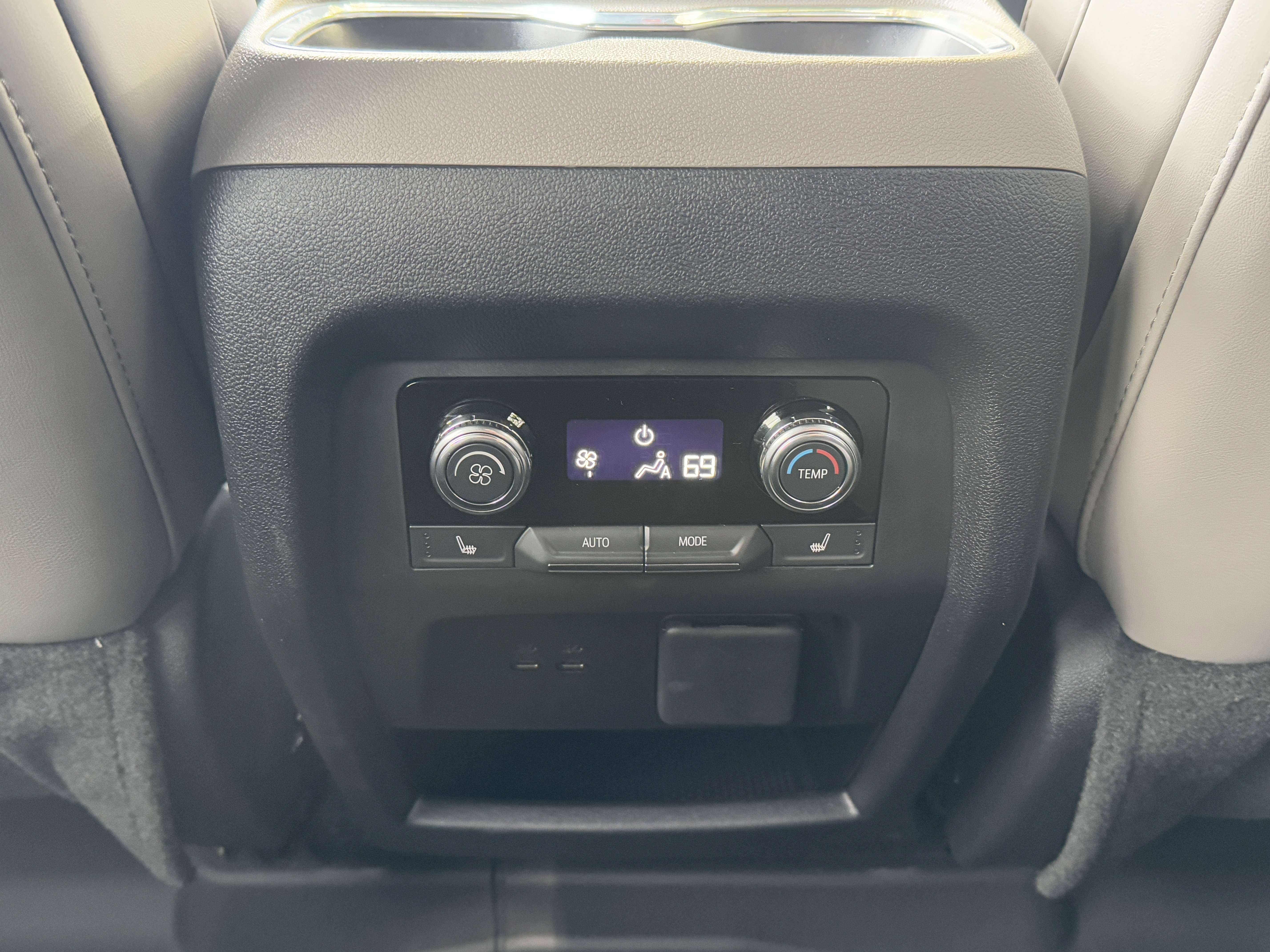 New 2025 GMC Acadia Elevation w/ Elevation Premium Package image 29