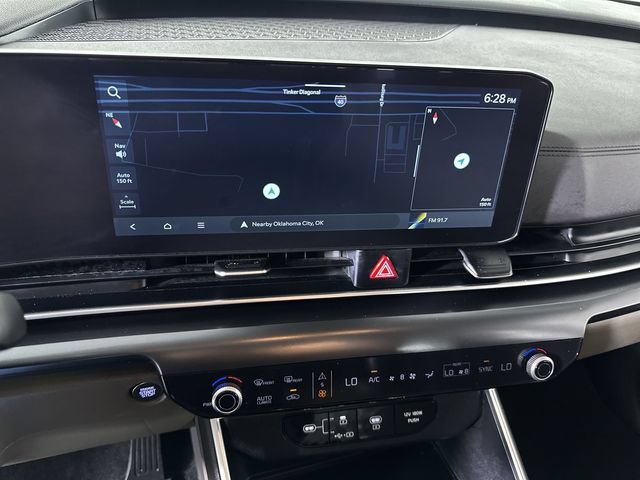 Used 2025 Kia Carnival FWD image 14